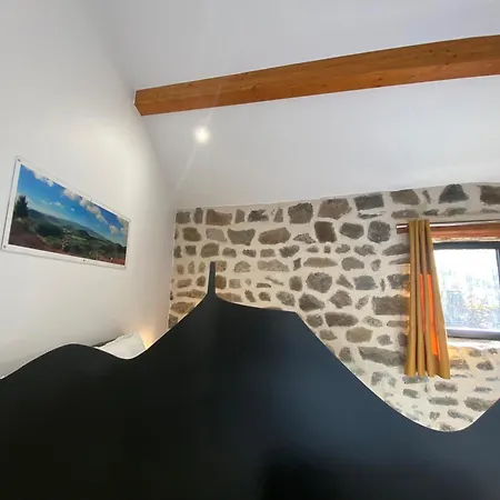 L'oustal Des Domes Apartman
